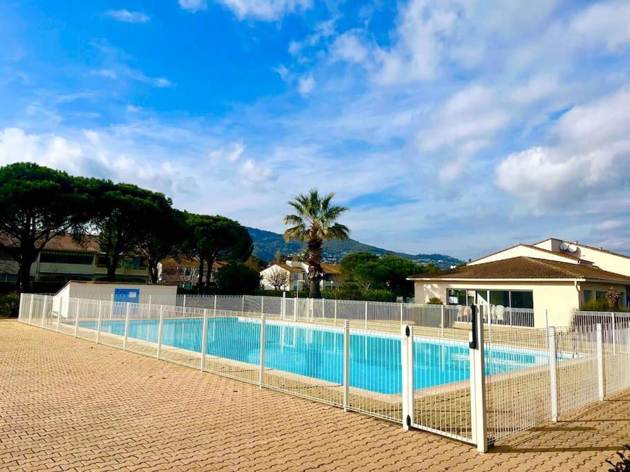 T2 Proche De La Avec Stationnement Apartment *